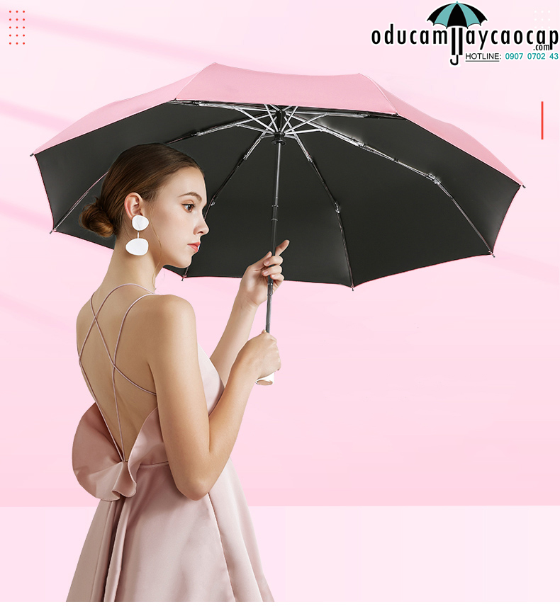 Dù được dùng như một phụ kiện thời trang ấn tượng Dù được dùng như một phụ kiện thời trang ấn tượng